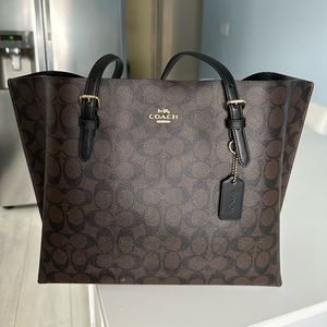 Mollie Tote In Signature Canvas